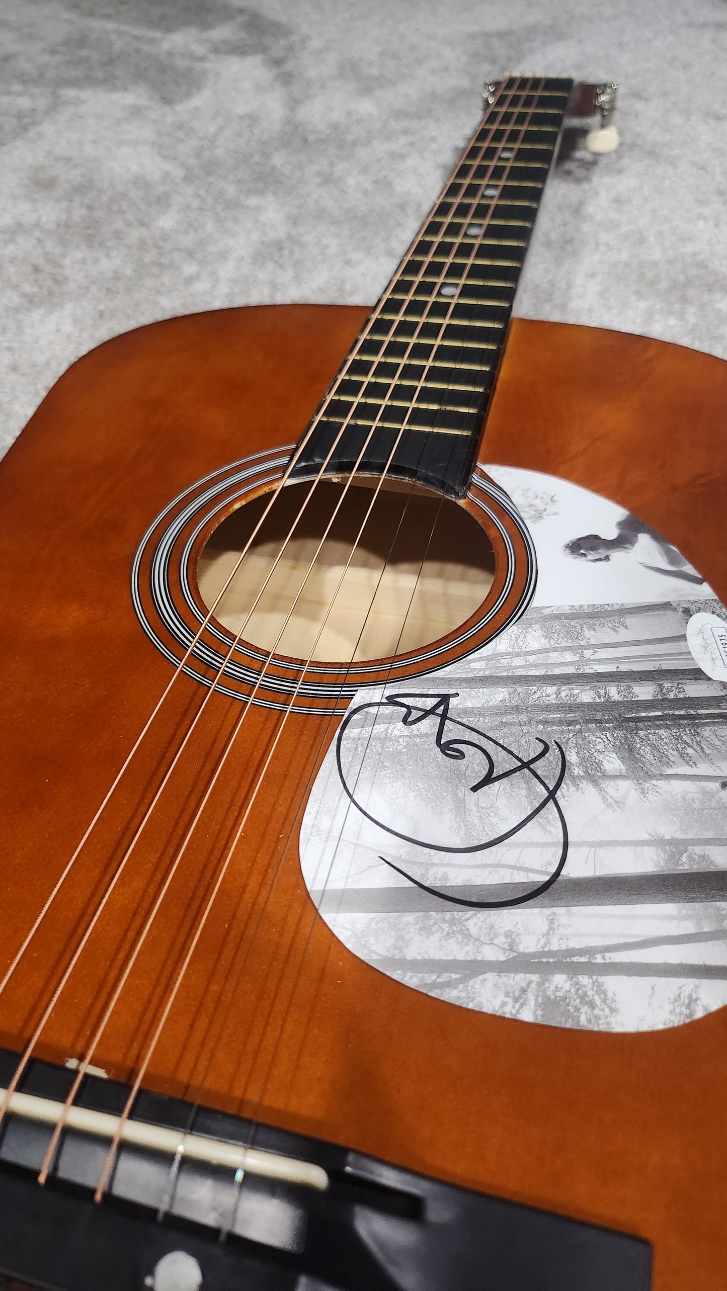 taylor swift autographed - 0