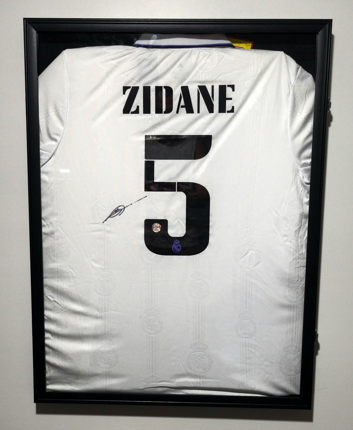 zidane autographed - 3