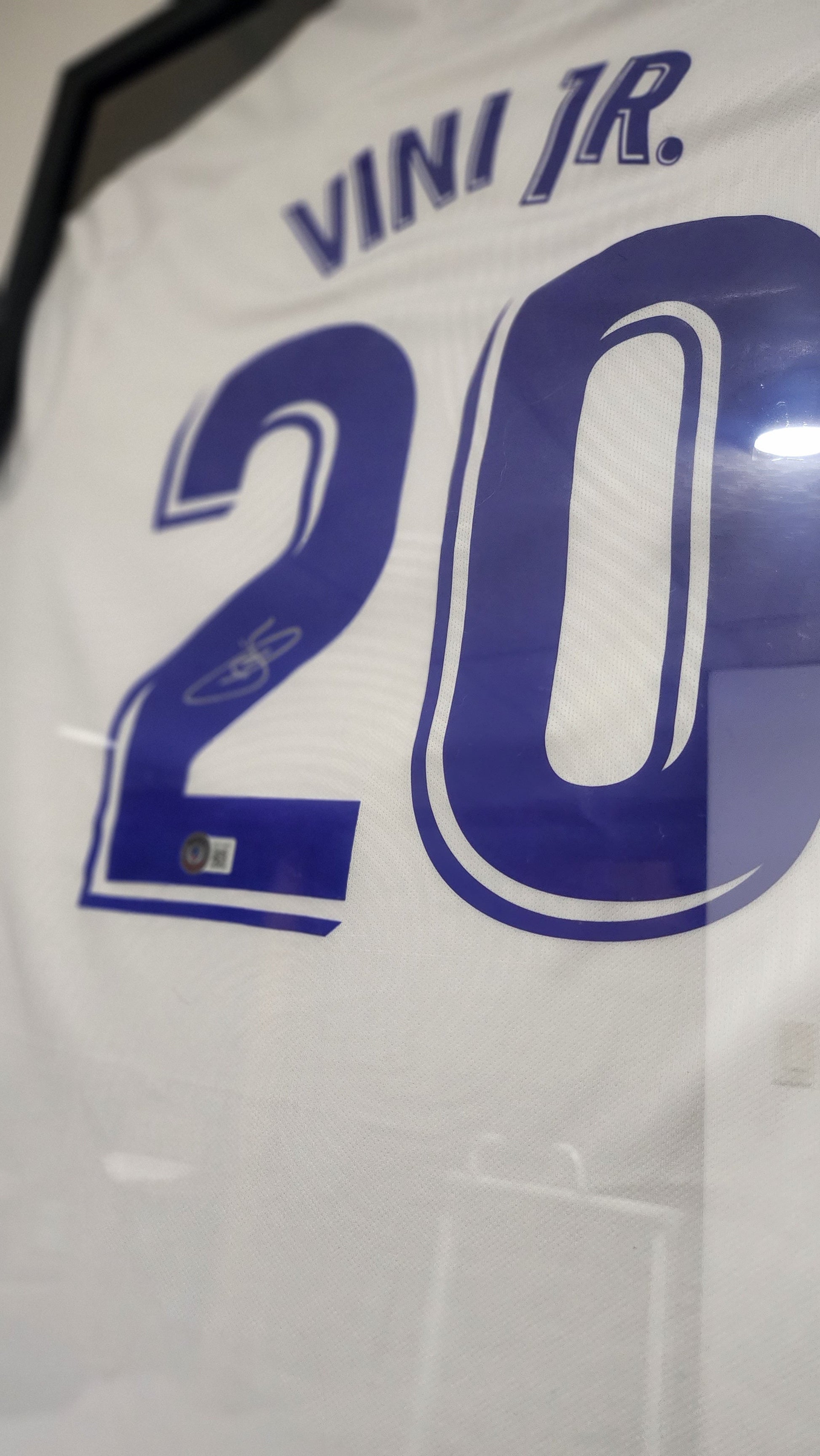 Vinicius Jr Signed Real Madrid Jersey w/COA | Bollëku