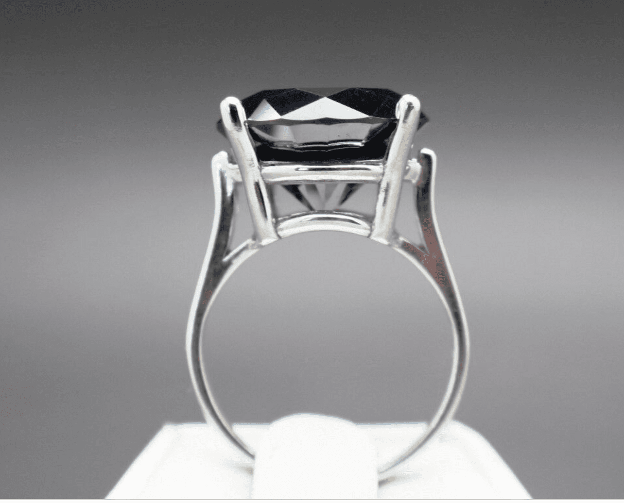 8.52cts 14.36mm Real Black Diamond Ring | Bollëku